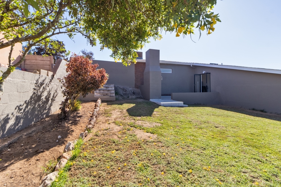 4 Bedroom Property for Sale in Vredenburg Western Cape